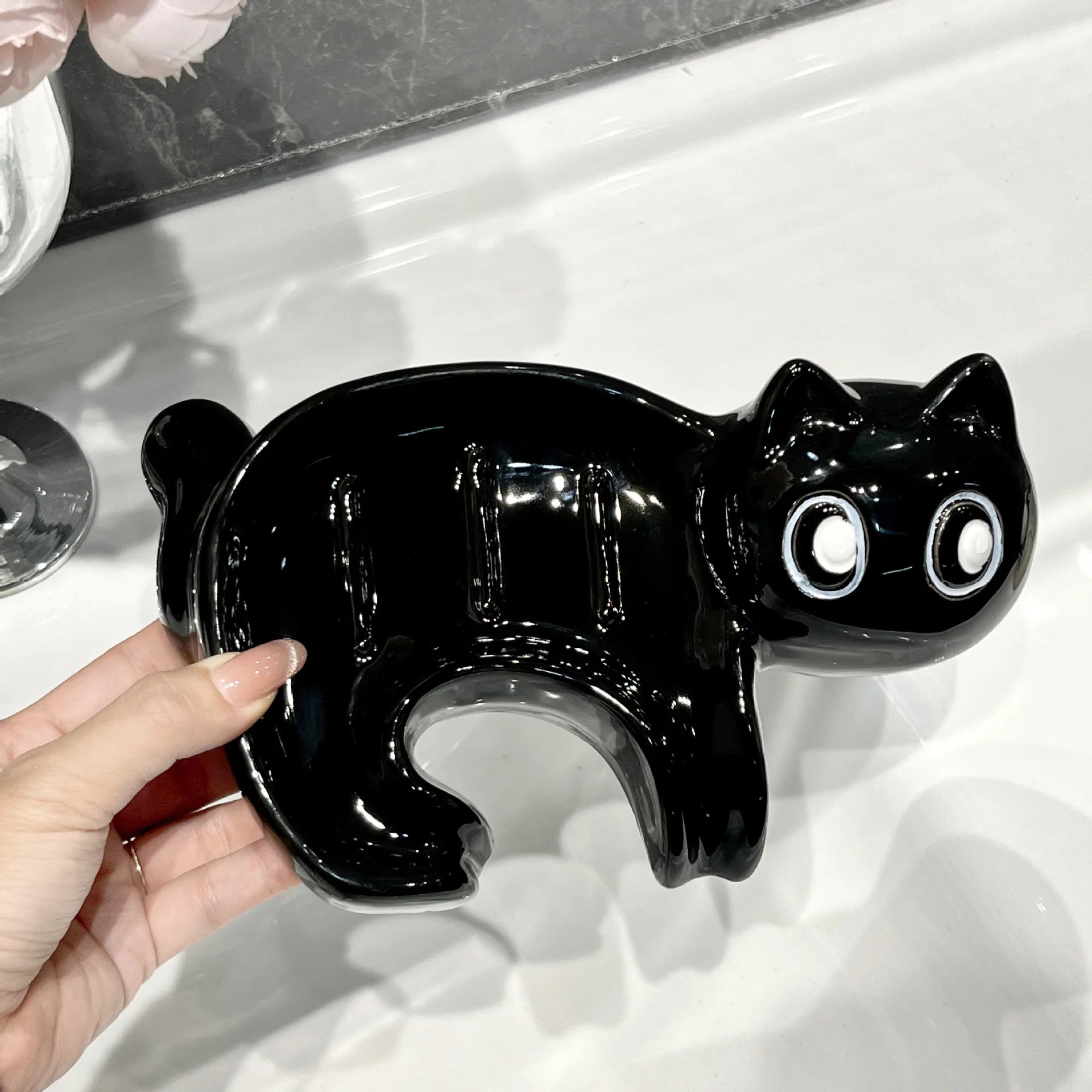 Cute Cat Drain Soap Holder Container Smooth Ceramic Toilet Soap Dish Case Tray Washroom Tools Bathroom Accessories Home Decor